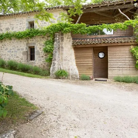 Chateau De Pleneselve *