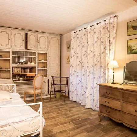 Chateau De Pleneselve Semesterbostad