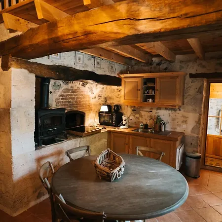 Chateau De Pleneselve Feriehus Bon-Encontre