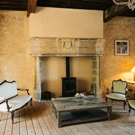 Chateau De Pleneselve 度假居