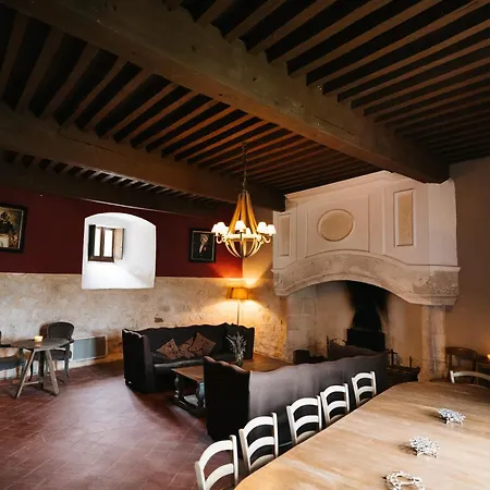 Chateau De Pleneselve *