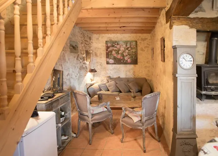 Chateau De Pleneselve Bon-Encontre