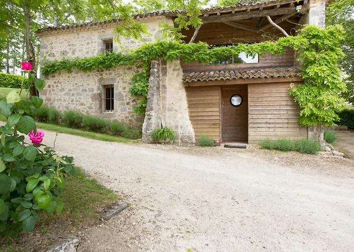 Chateau De Pleneselve *