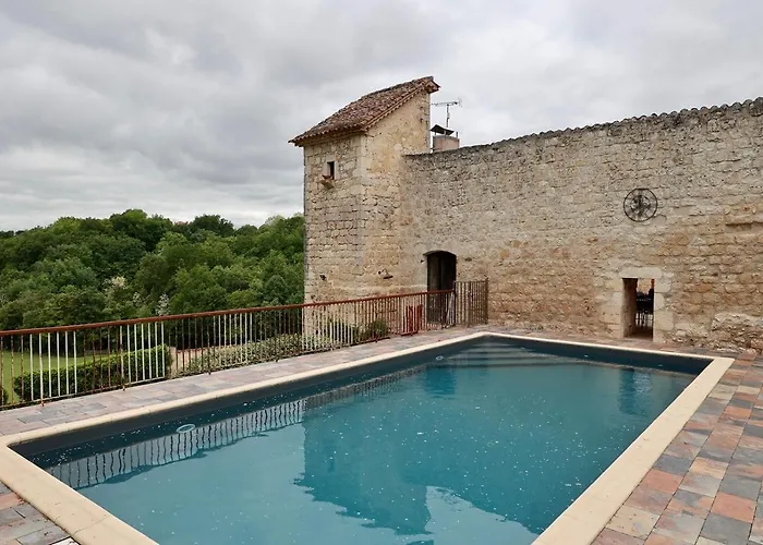 Chateau De Pleneselve