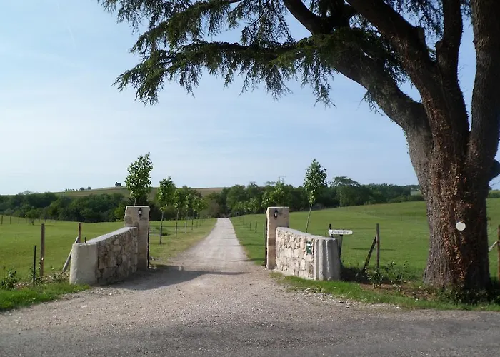Chateau De Pleneselve Vakantiehuis Bon-Encontre